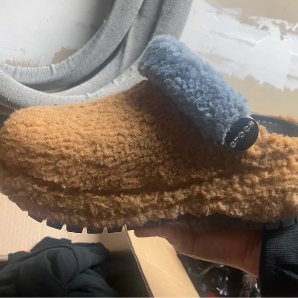 CROCS Tan and Gray Fleece Loafers little Naz Ltd. - Picture 2 of 3